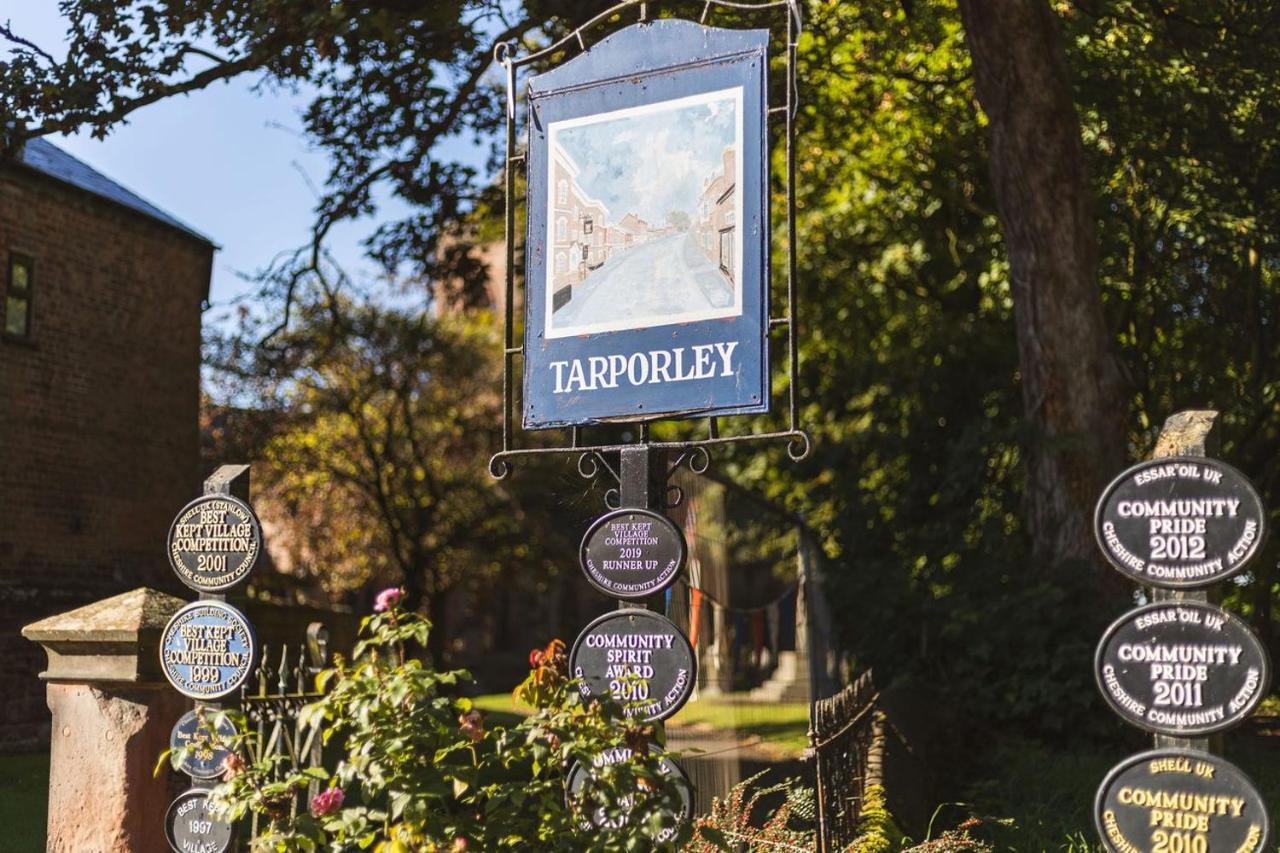 The Swan At Tarporley Hotel Exterior photo